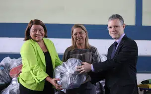 Sejus do Piauí entrega 2 mil kits do projeto Descaracteriza em Ação