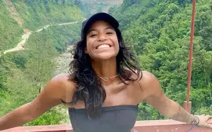 Turista brasileira que caiu em trilha de vulcão na Indonésia foi encontrada morta