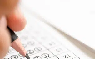 Prefeitura de Coivaras abre 30 vagas em novo processo seletivo com salários de até R$ 2.500