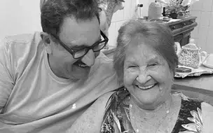 Morre a mãe do apresentador Ratinho aos 88 anos no Paraná
