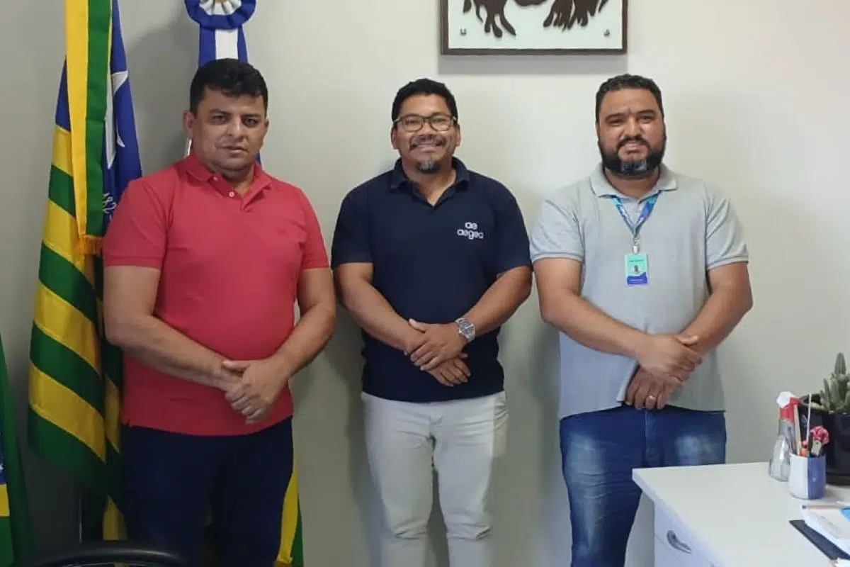 Prefeito João Mourão se reúne com representantes da Águas do Piauí para alinhar atuação da empresa em Coivaras