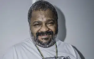 Arlindo Cruz, cantor, compositor e multi-instrumentista, morre no Rio