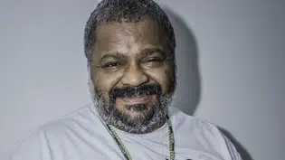 Arlindo Cruz, cantor, compositor e multi-instrumentista, morre no Rio