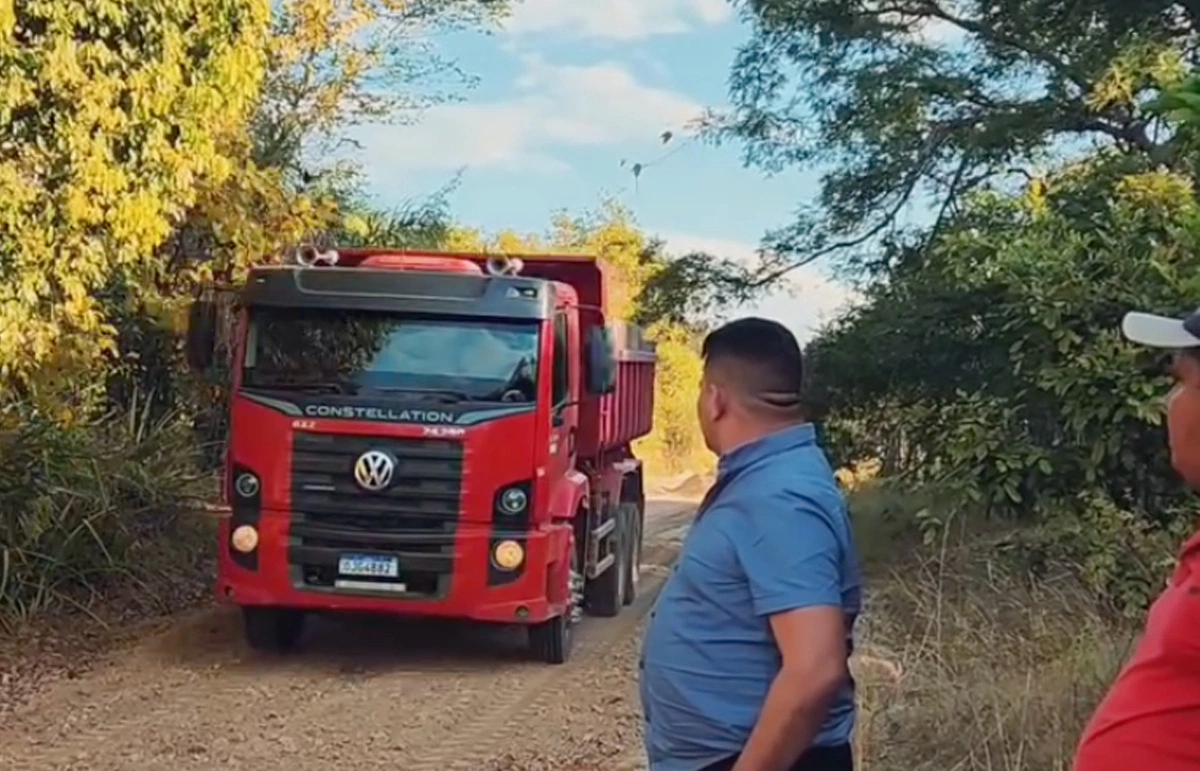 Prefeitura de Coivaras realiza melhorias de infraestrutura na localidade Buriti Grande