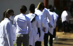 Saiba quais cursos de medicina sofrerão sanções por desempenho ruim no Enamed