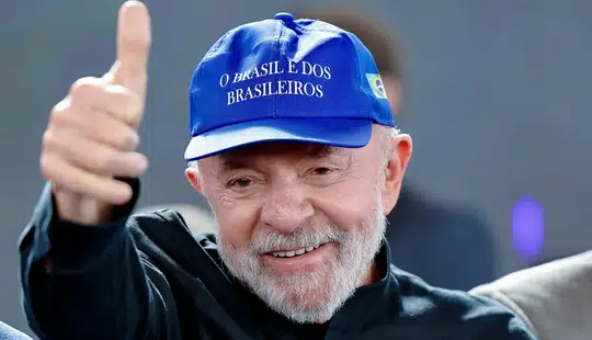 Governo envia ao Congresso projeto de lei que acaba com a escala 6x1