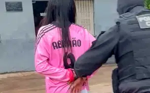 Mulher que fez idoso de refém durante assalto é presa em Altos