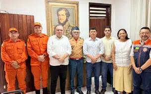 Reunião no Corpo de Bombeiros discute apoio a famílias afetadas por enchentes em Parnaíba