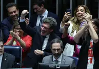 Senado aprova fim da escala 6x1 e redução da jornada de trabalho