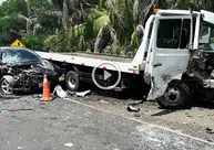 Acidente entre caminhão e dois carros deixa BR-316 parcialmente interditada