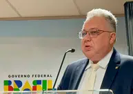 Florentino Neto reforça combate ao feminicídio durante lançamento de pacto nacional