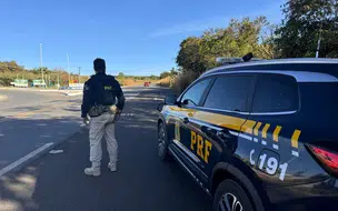 Foragido por homicídio acaba preso pela PRF durante atendimento a acidente na BR-343, em Parnaíba