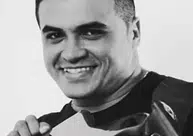 Músico morre após colidir moto contra poste na zona leste de Teresina