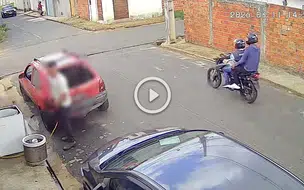 Assalto é registrado em vídeo no bairro Dirceu, próximo ao 8º Batalhão em Teresina