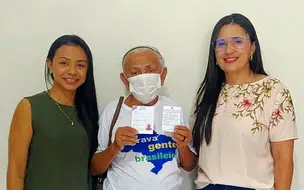 Coivaras realiza emissão de Passe Livre para idosos no CRAS