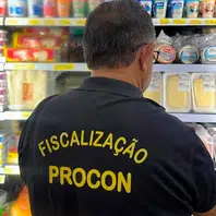 Procon fiscaliza estabelecimentos de São Raimundo Nonato e encontra irregularidades
