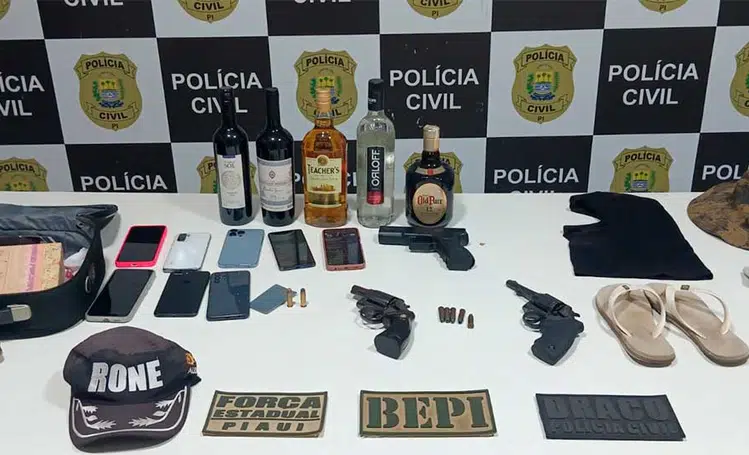 Adolescentes são apreendidos após invadir casa e fazer família refém durante roubo em Teresina