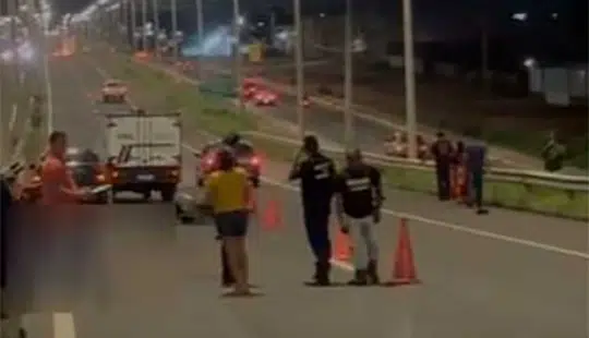 Mulher morre após colidir moto em mureta na BR 316 em Teresina