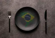 Inflação acelera para 0,89% em abril com alta de alimentos e combustíveis