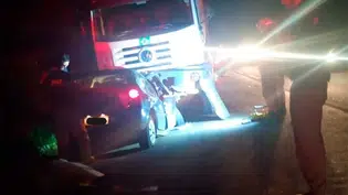 Acidente com caminhão de coleta de lixo deixa dois mortos na BR-343, entre Teresina e Altos