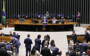 Câmara manifesta repúdio a representante de Trump por declarações ofensivas à mulheres brasileiras