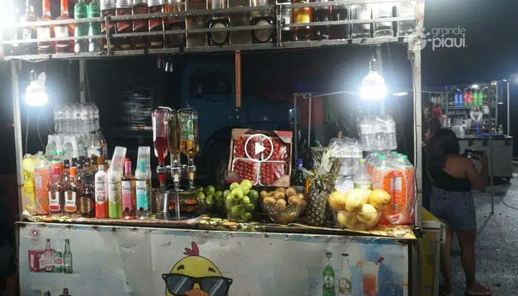 Famílias de cidades vizinhas também aproveitaram o evento para gerar renda durante a festa