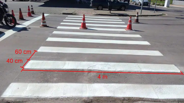 Jovem é atropelada por motociclista enquanto passava na faixa de pedestre em Teresina