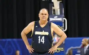 Morre o ex astro do basquete Oscar Schmidt aos 68 anos, em São Paulo