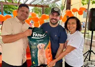 Prefeitura de Altos arrecada mais de 1 tonelada de ração na campanha Abril Laranja
