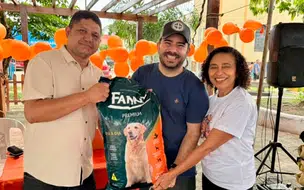 Prefeitura de Altos arrecada mais de 1 tonelada de ração na campanha Abril Laranja