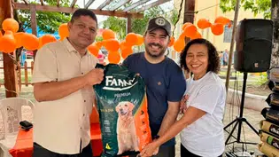 Prefeitura de Altos arrecada mais de 1 tonelada de ração na campanha Abril Laranja