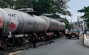 Ponte Metálica fica interditada após trem descarrilar entre Teresina e Timon