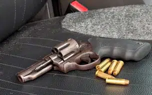 Motorista de app é preso em flagrante por porte ilegal de arma em fiscalização da PRF em Teresina