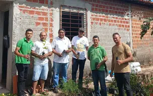 Prefeitura de Coivaras realiza entrega de mudas para população