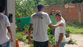 Distribuição de plantas marca compromisso ambiental da cidade