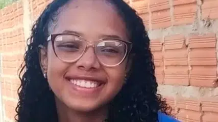 Adolescente desaparece na zona Norte de Teresina e família busca ajuda para encontrá-la