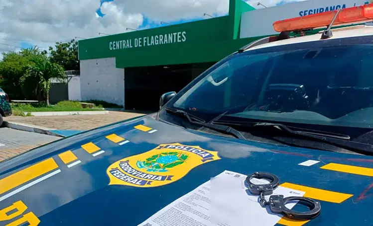 PRF prende foragido da Justiça com dois mandados de prisão em aberto em Buriti dos Lopes