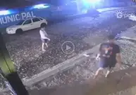 Homem é espancado e atropelado por trio em Parnaíba; mulher também foi agredida