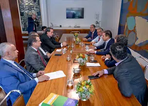 Fim da escala 6x1: acordo prevê jornada de 40 horas semanais e dois dias de descanso