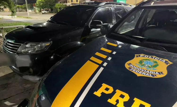 Motorista acaba preso pela PRF após alugar carro e não devolver em Parnaíba