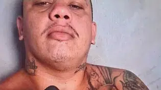 Homem é executado com mais de 25 tiros e esposa é baleada em Altos