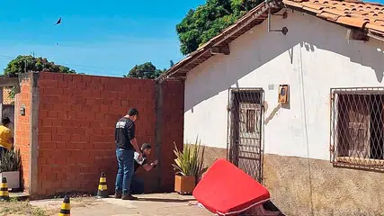 Homem é encontrado morto após vizinhos ouvirem tiros em Regeneração