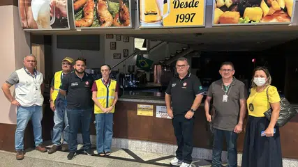 Restaurante que adulterava de barris de chopp e vendia produtos vencidos é interditado em Teresina