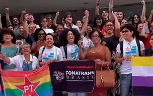 Movimento TRANS aciona Justiça para derrubar lei que proíbe uso de banheiros femininos
