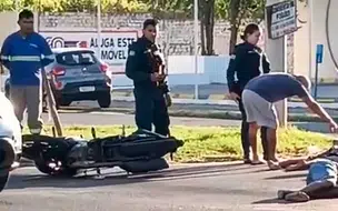 Acidente entre carro e moto na Av Zequinha Freire em Teresina resulta em dois feridos