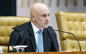 Moraes dá 48 horas para Bolsonaro informar se autorizou vídeo com IA