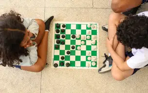 Proporção de crianças com celular cai; segurança é motivo mais citado