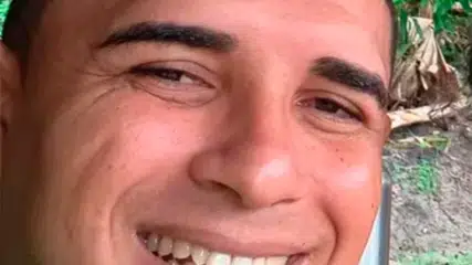 Suspeito de matar segurança após briga por paternidade se entrega a polícia em Teresina