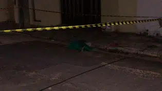 Morador de rua é encontrado morto em rua no Centro de Teresina