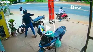 Vídeo: Dupla tenta roubar moto e acaba desistindo após serem surpreendidos por morador em Altos